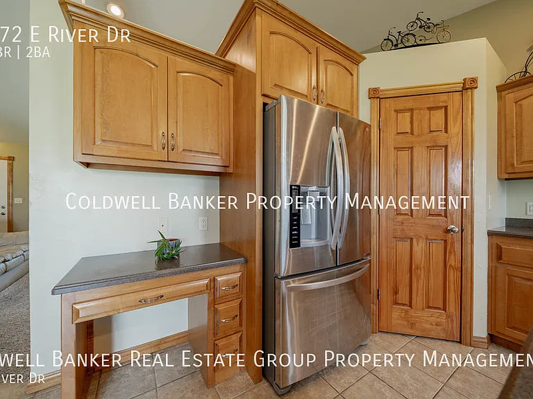 772 E River Dr — Photo 7