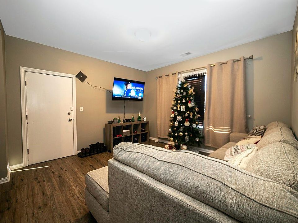 1st image of 2438 W 62nd St #1