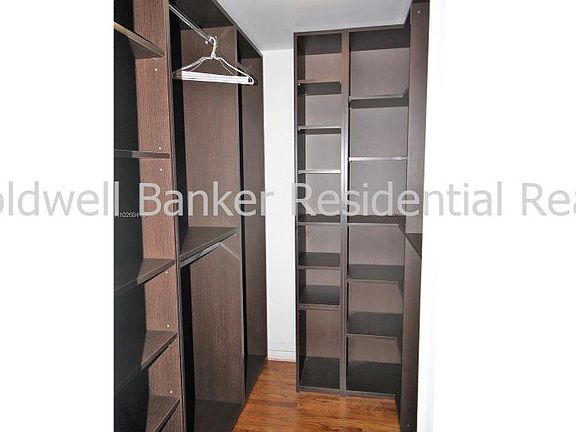 5th image of 323 Navarre Ave APT 204