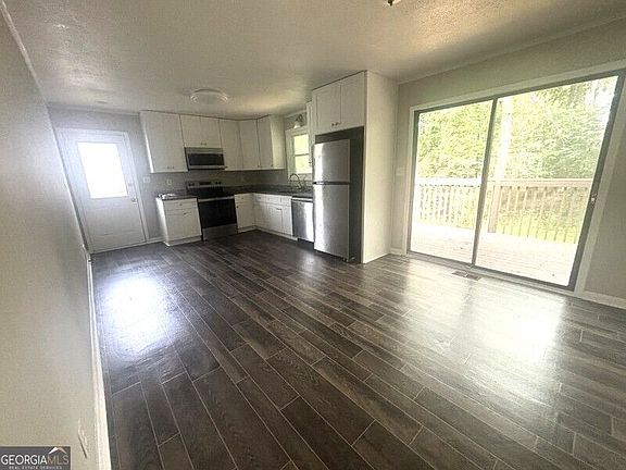 4th image of 220 Hurst Point