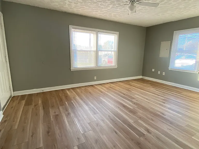 2515 Dixie Hwy #1 — Photo 2
