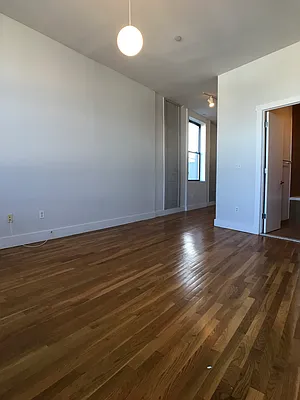 Rented by City Vista Inc | media 31