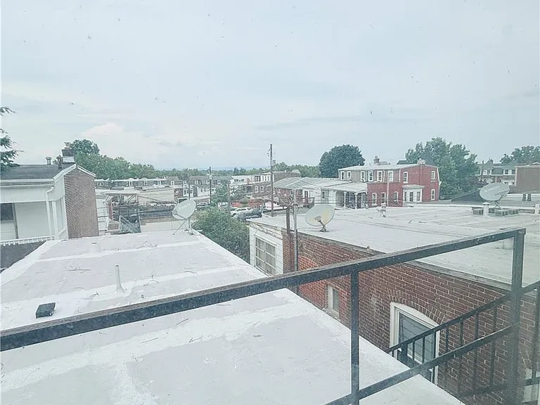 1517 W Turner St — Photo 3