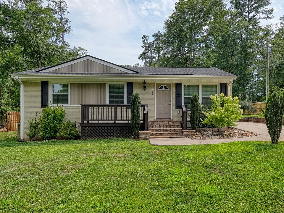 1st image of 311 Pioneer Pl