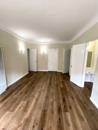 Studio, 450 sqft, $1,850 — Photo 3