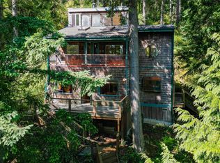1237 Island Dr, Lummi Island, WA