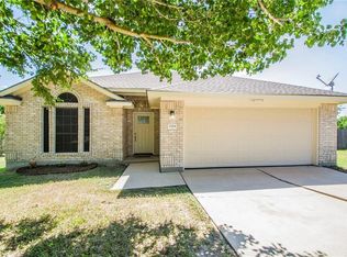 7224 Proud Panda Dr, Del Valle, TX 78617