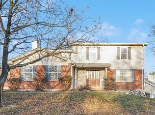 1205 Newport Landing Dr, Fenton, MO 63026