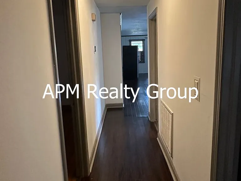 1421 Adella St — Photo 9