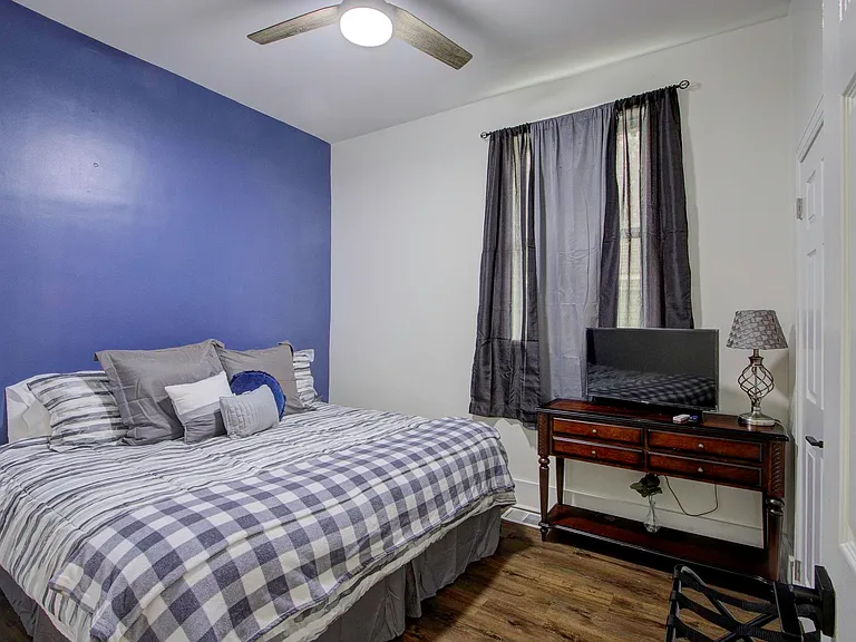 1855 Oliver Ave — Photo 9