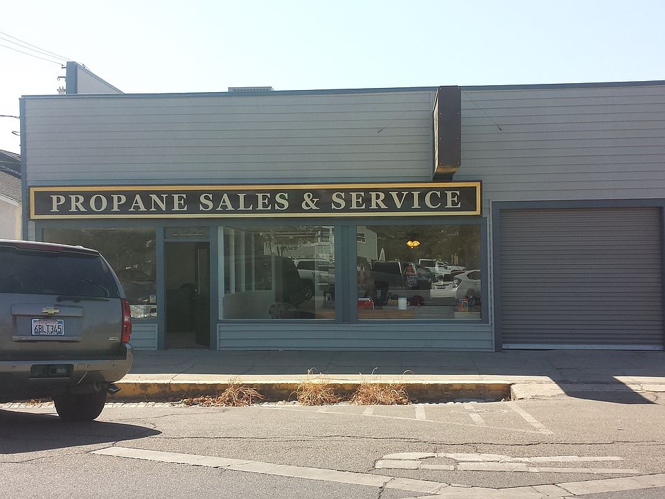 2nd image of 124 6th St