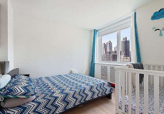 5th image of 301 W 53rd St APT 23F