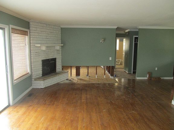 4th image of 120 Iroquois Dr