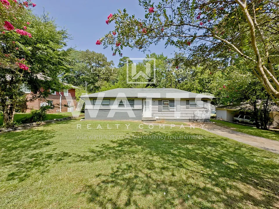 1129 Dogwood Ln