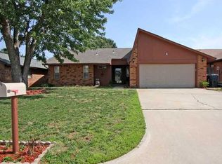 10340 Birkenhead Rd, Yukon, OK 73099