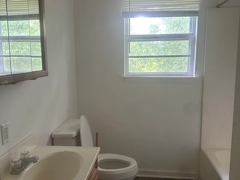 103 Leigh Ann Cir — Photo 9