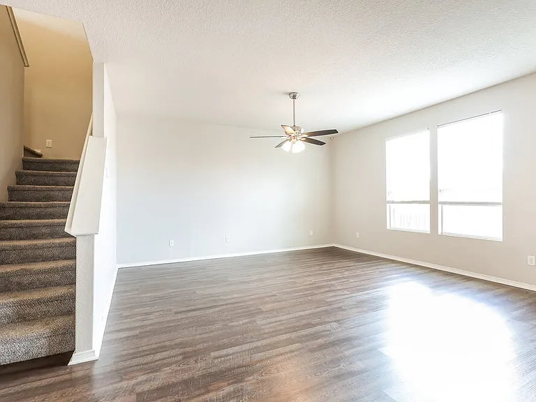 9431 Hanover Sky — Photo 4