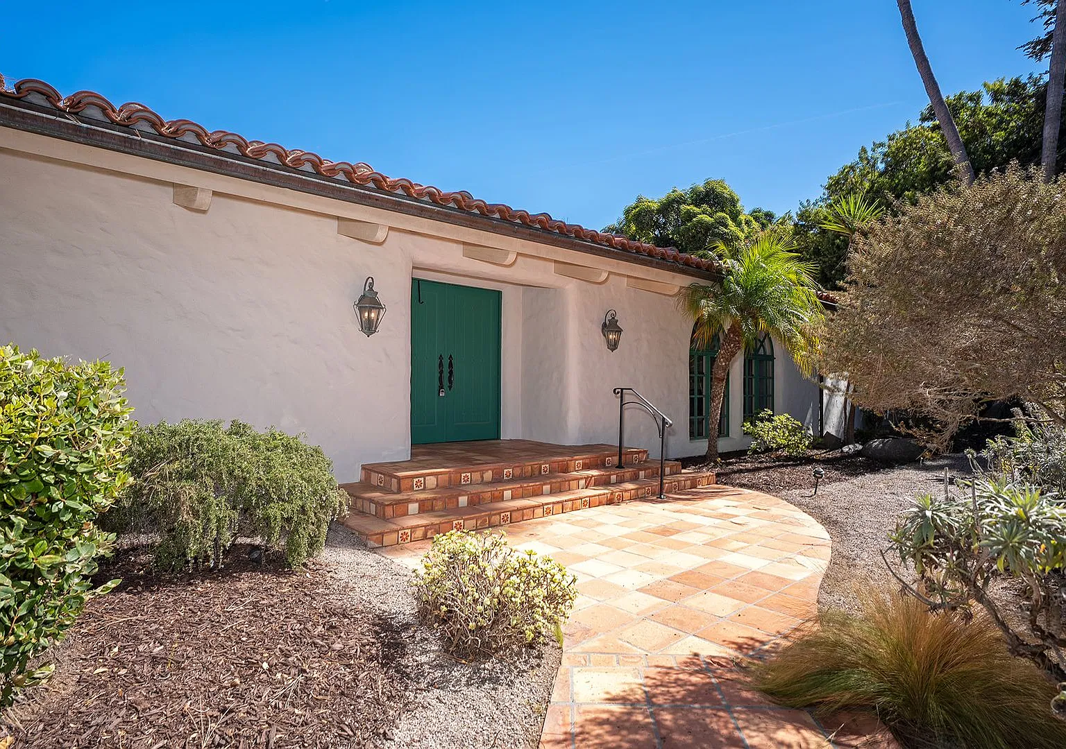 Stunning Spanish-Style 4bed/3.5 bath home in Point Loma's Wooded Area — Photo 4