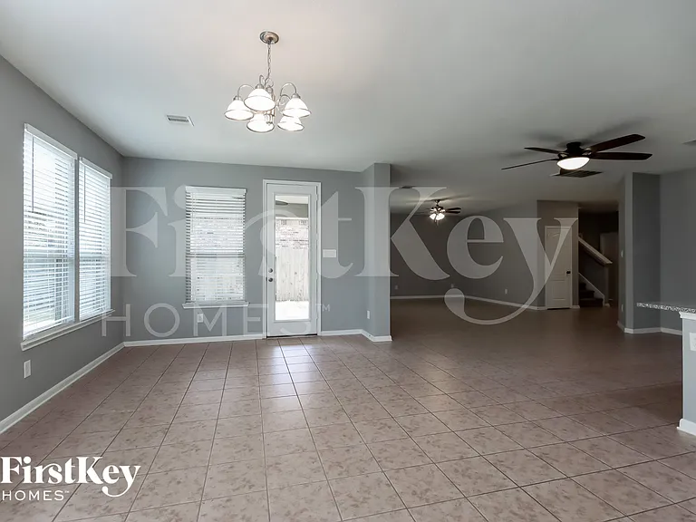 2023 Elkington Cir — Photo 6