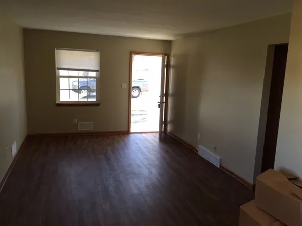 506 NW Olive St APT A, Lees Summit, MO 64063