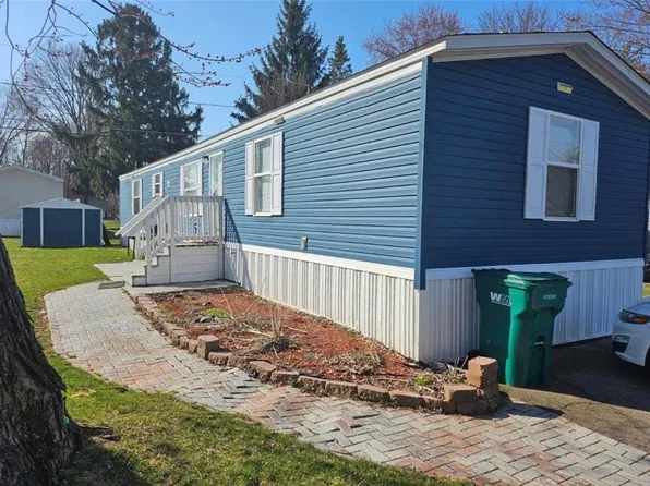 43 Tidd Ave, Farmington, NY 14425