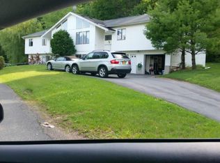 69 S Cole Ct, Spring Valley, NY 10977