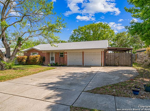 2nd image of 1022 Mount Capote St