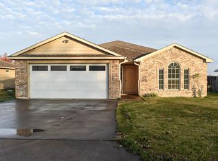 320 Masthead Rd, Gun Barrel City, TX 75156