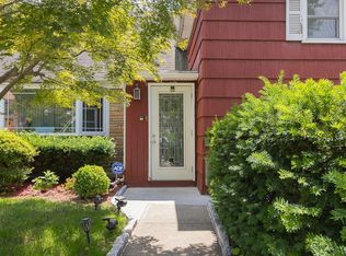 8 Carwall Ave, Mount Vernon, NY 10552