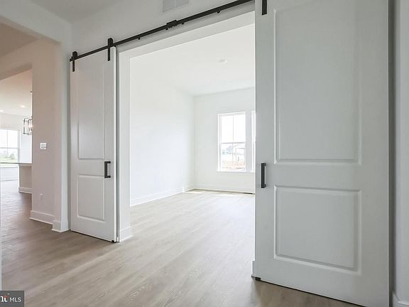 3rd image of 1703 Jaymes Cir