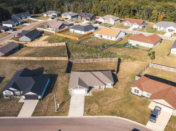 133 La Vista Dr, Waynesville, MO 65583