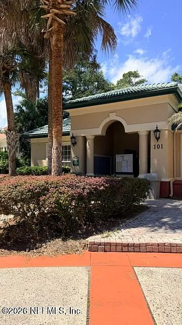 1 bed, 1.0 bath, 785 sqft, $1,575 — Photo 3