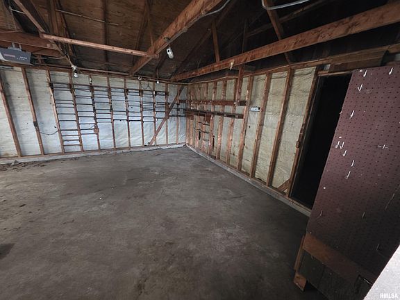 5th image of 2212 S 14th St