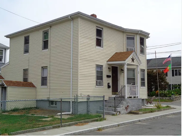 34 Ellis Ave #2 — Photo 2