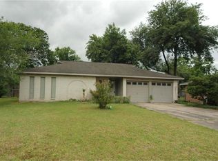 510 Portage Ln, Friendswood, TX 77546