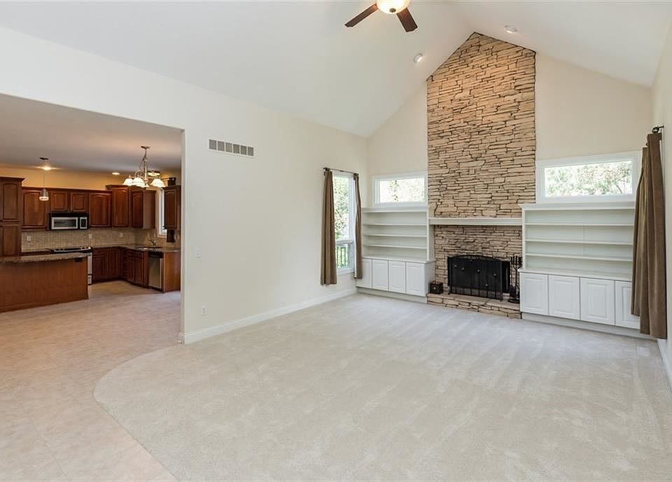1st image of 2975 SE Belfry Dr