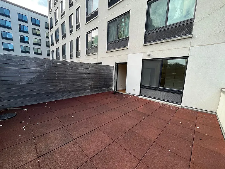 490 Myrtle Ave #2O — Photo 4