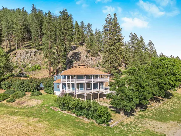 1733 Highway 395 S, Chewelah, WA 99109