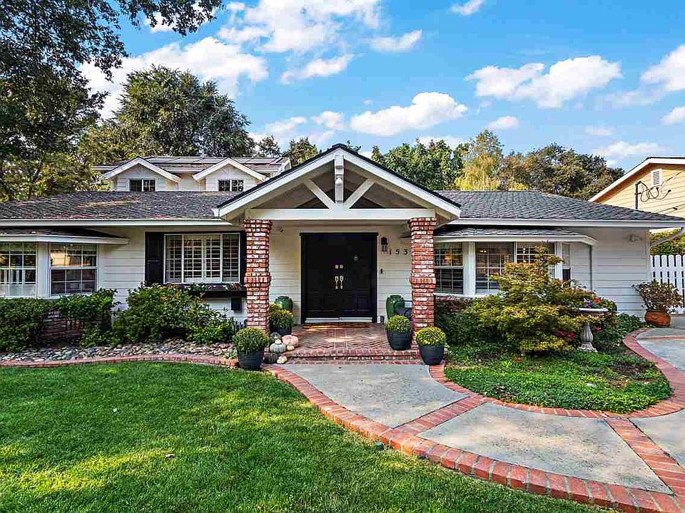 2nd image of 153 Valle Vista Dr