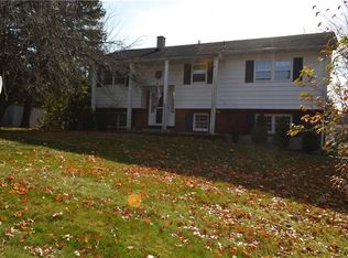 35 S Parker Dr, Monsey, NY 10952