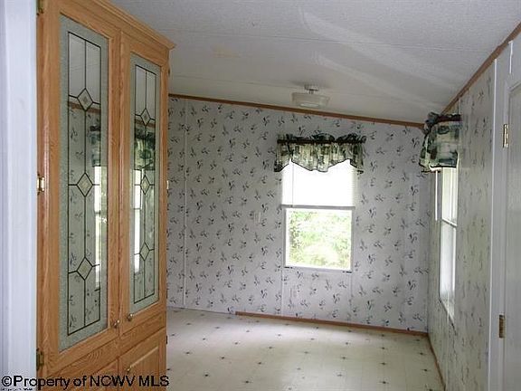 4th image of 2670 & 2674 White Hall Blvd