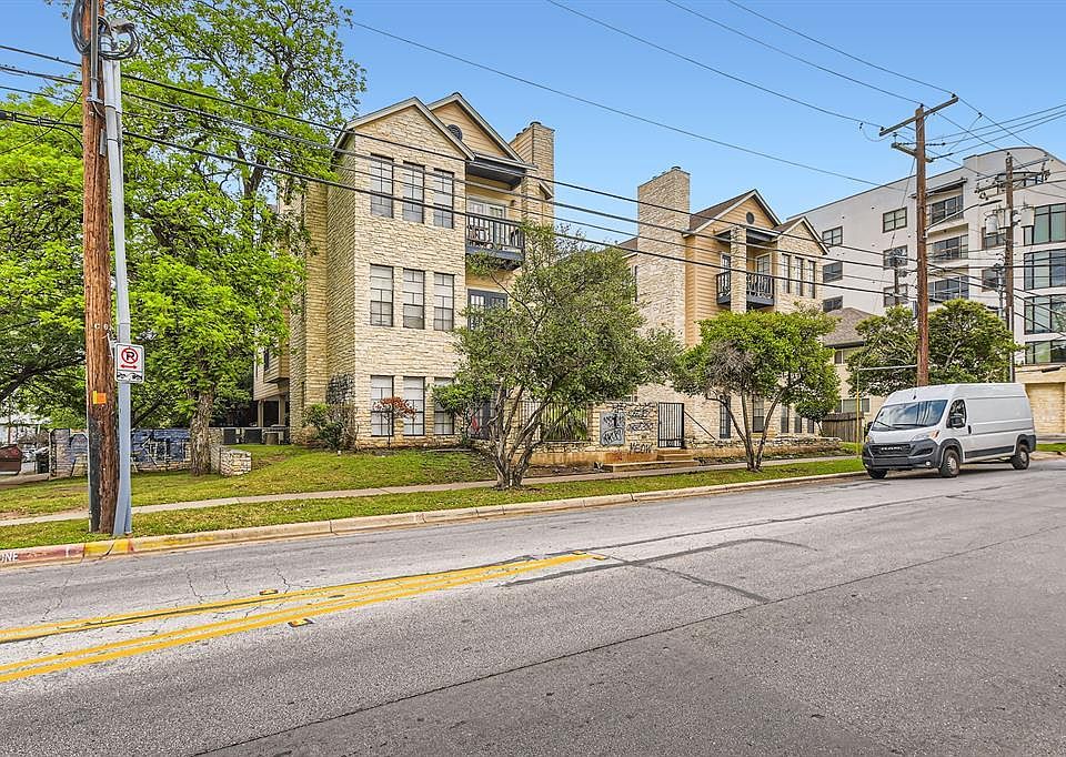 1st image of 711 W 21st St #302