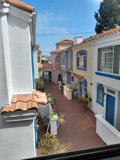 2 bed, 2.5 bath, 1140 sqft, $3,500 — Photo 4