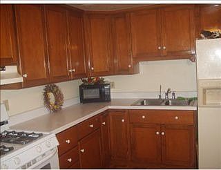 4th image of 405 Glenwood Dr