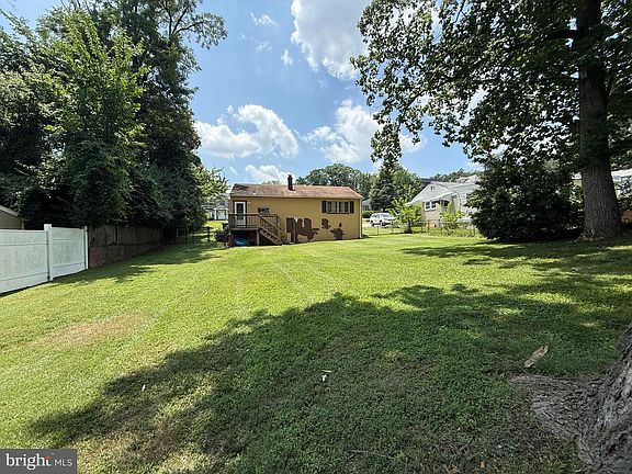 4th image of 6404 Maplewood Dr