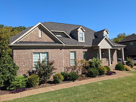 2nd image of 2106 Audubon Ln