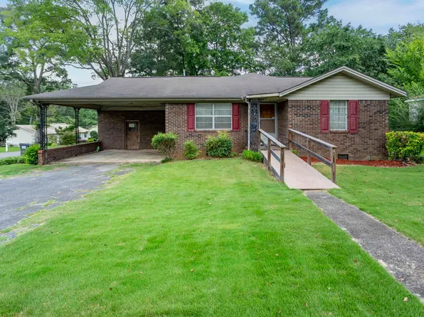 112 E Jones Ct, Bessemer, AL 35023