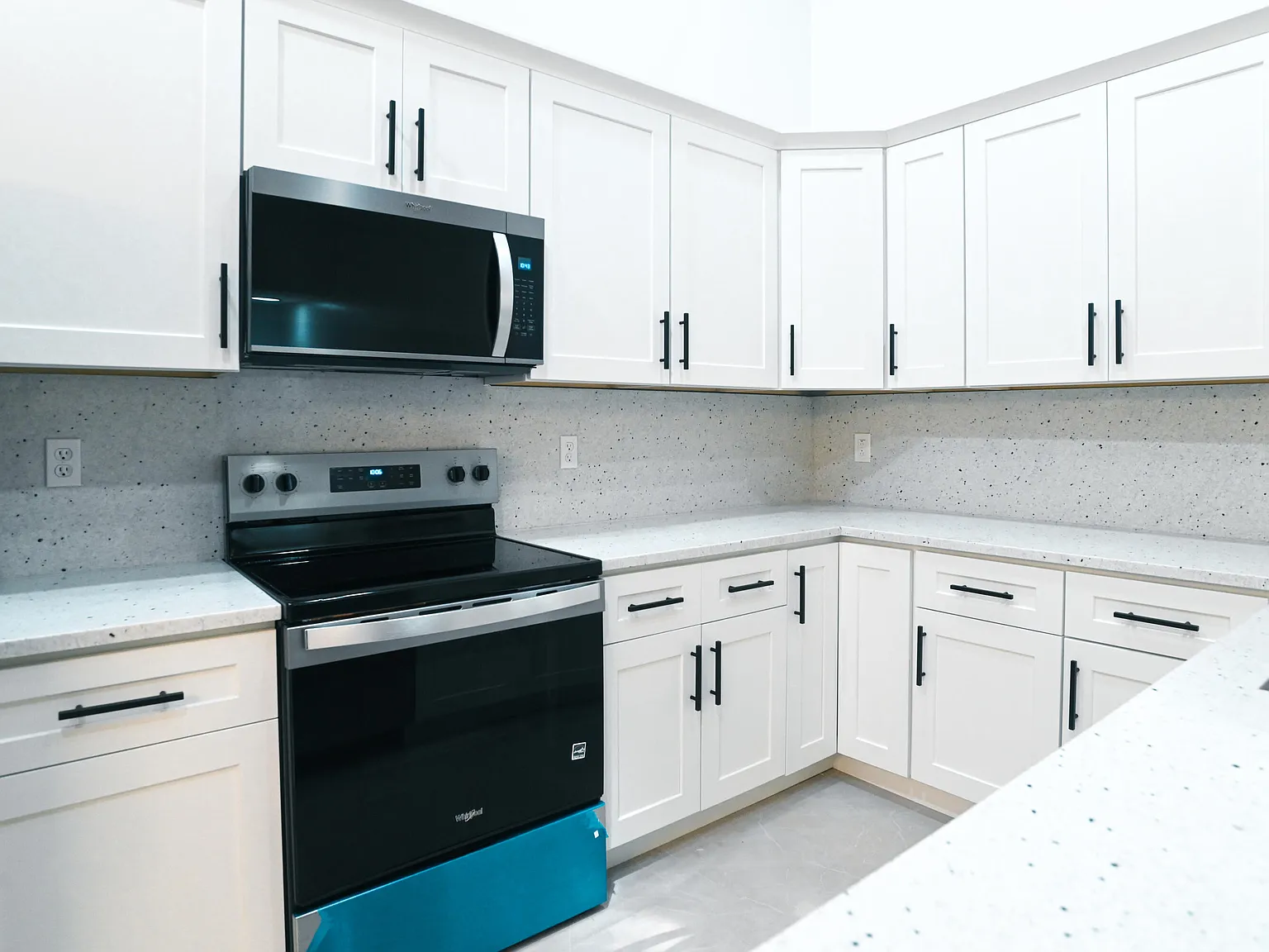 3 bed, 2.0 bath, 1332 sqft, $2,900 — Photo 4