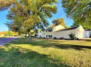 1003 22nd St UNIT 2, Spirit Lake, IA 51360