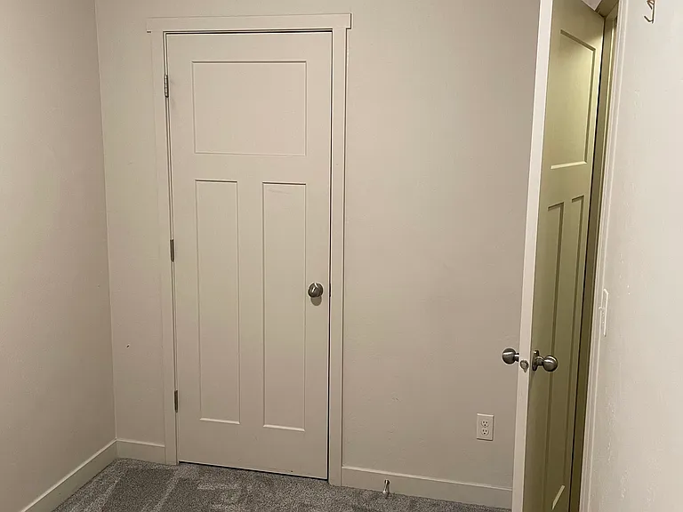 230 N 750 E — Photo 11